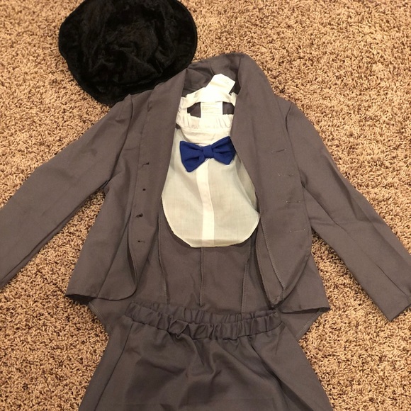 Girls Nanny Halloween Costume - Picture 2 of 6